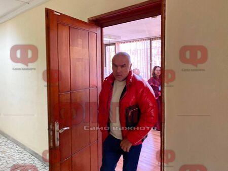 В съдебната зала чух брутални лъжи от изпратения тук от Варна прокурор - без да му мигне окото, каза бившият депутат Марешки, който трябваше вече да е в затвора