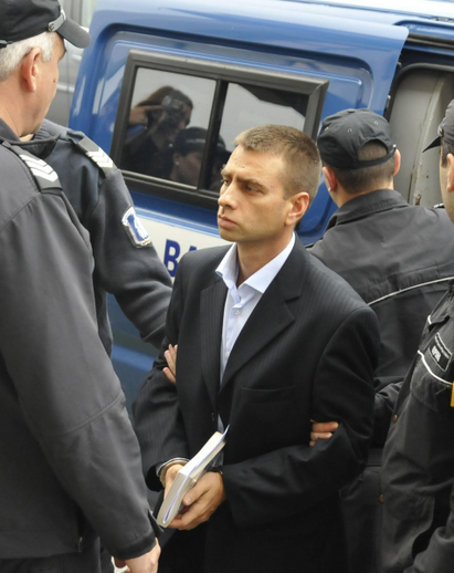 Поръчителят на Стоянов от „Гранити” замесен и в скандално разграбване на „Чавдар”