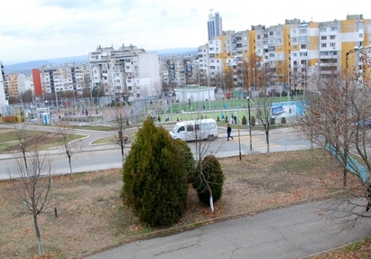 Кметът Димитър Николов ще обяснява кой ще живее в социалния блок в „Меден рудник”