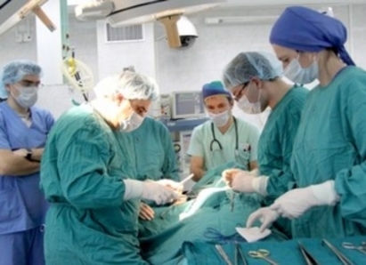 Софийски  гръден хирург идва заради натрошения в Слънчев бряг англичанин