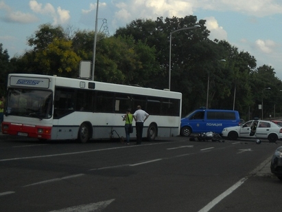 Автобус № 61 блъсна моторист на бул. Димитър Димов в Бургас