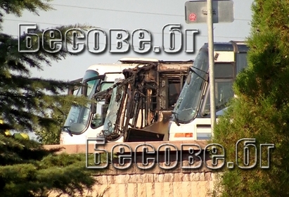 Терористът-камикадзе се взривил на вратата на автобуса
