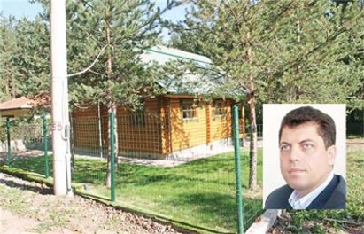 Милен Велчев с имот в забранената зона на яз. „Искър"