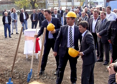 Шампиони напират за новия спортен комплекс в Бургас преди да е построен