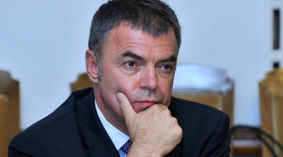 Министър Сергей Игнатов вън от кабинета