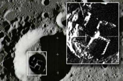 Извънземни рисуват пречупени кръстове на Луната?