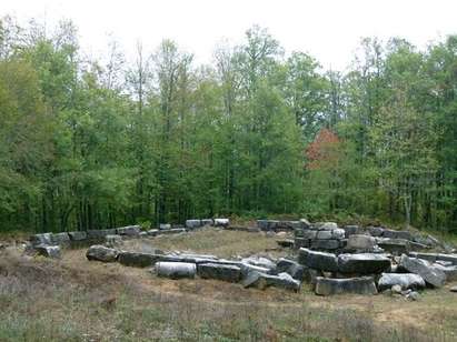 Тракийското светилище в местността Мишкова нива е сред  11-те най-застрашени паметници