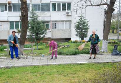 Да изчистим Бургас за един ден – Общината раздава безплатно чували и ръкавици