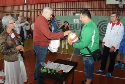 Петър Кънев откри волейболен турнир за аматьори в Бургас