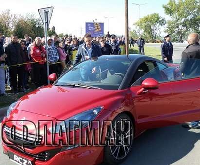 Кметът Димитър Николов даде старт на автошоуто "Писта Бургас"