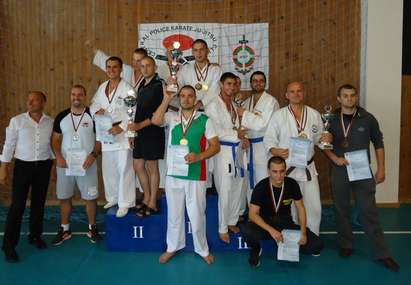 Три купи и осем медала спечели ОДМВР-Бургас на републикански преглед по карате