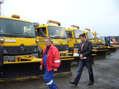 С 38 машини и 187 тона пясък ще чистят Бургас през зимата