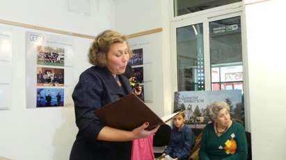 Поетесата Светлана Здравкова представи новата си стихосбирка на бургаската публика