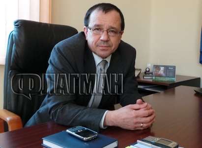 Д-р Петър Пачев отстранен като шеф на Агенцията по храните в Бургас, остава редови инспектор