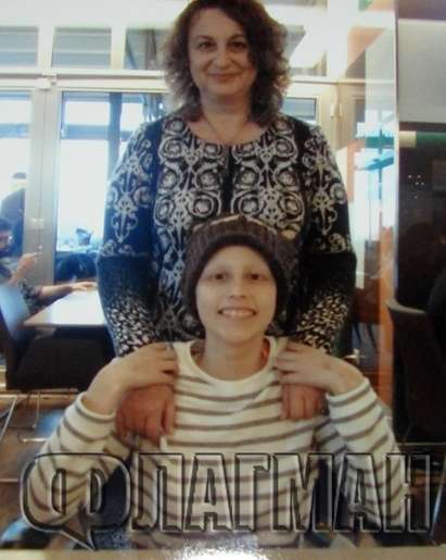 Бургаските таланти Кристина Дончева и Лидия Стаматова раздават "Обич за Анна-Мария", помогнете им и вие