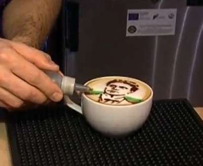 Патриот рисува Левски върху кафе