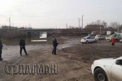 Обстановката в Бургаска област към 10,00 часа: Реките са с повишено ниво, затворен е пътят Веселие - Ясна Поляна