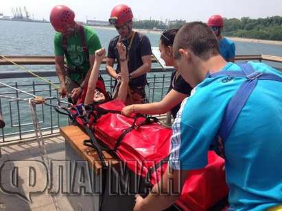 Спасиха бедстващо момиче до бургаския мост (СНИМКИ)