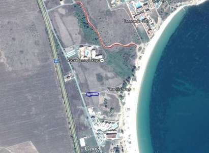 Пернишка фирма постави бариера преди Царския плаж край къмпинг "Градина", събира по три лева