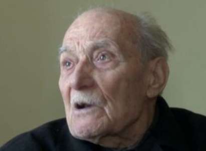 100-годишен патриот продължава да работи, помага на хората