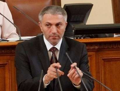 ДПС поиска в парламента обяснение от външния министър за скандала на Доган и Пеевски с Турция
