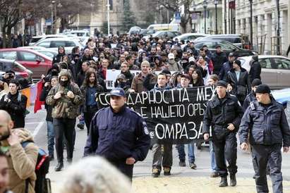 Арестуваха маскиран по време на шествието срещу Луковмарш