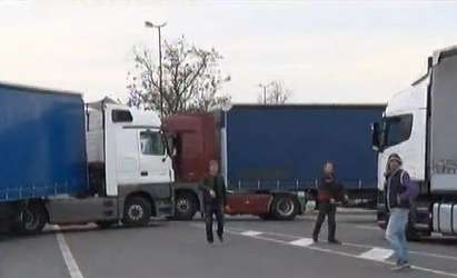Българо-гръцката граница остава под двойна блокада