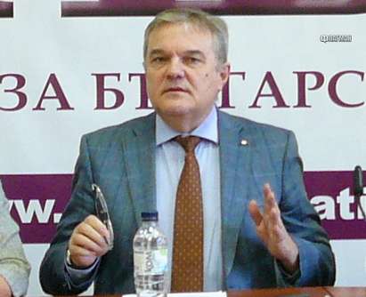 Румен Петков настоява Борисов да изгони от властта всички от ДСБ