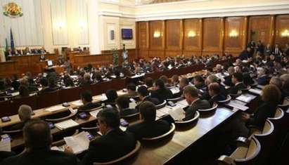 Депутати искат до 3 години затвор за крадци на ток, газ, парно и вода