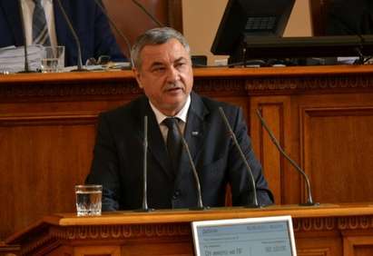 Парламентът развърза ръцете на Вълчо Чолаков – ще строи 65 км ограда по най-бързия начин по р. Резовска