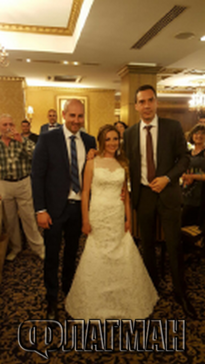 Само във Флагман. Бг! Бургаският кмет заряза VIP-сватбата, премести се при Марияна и Теодор