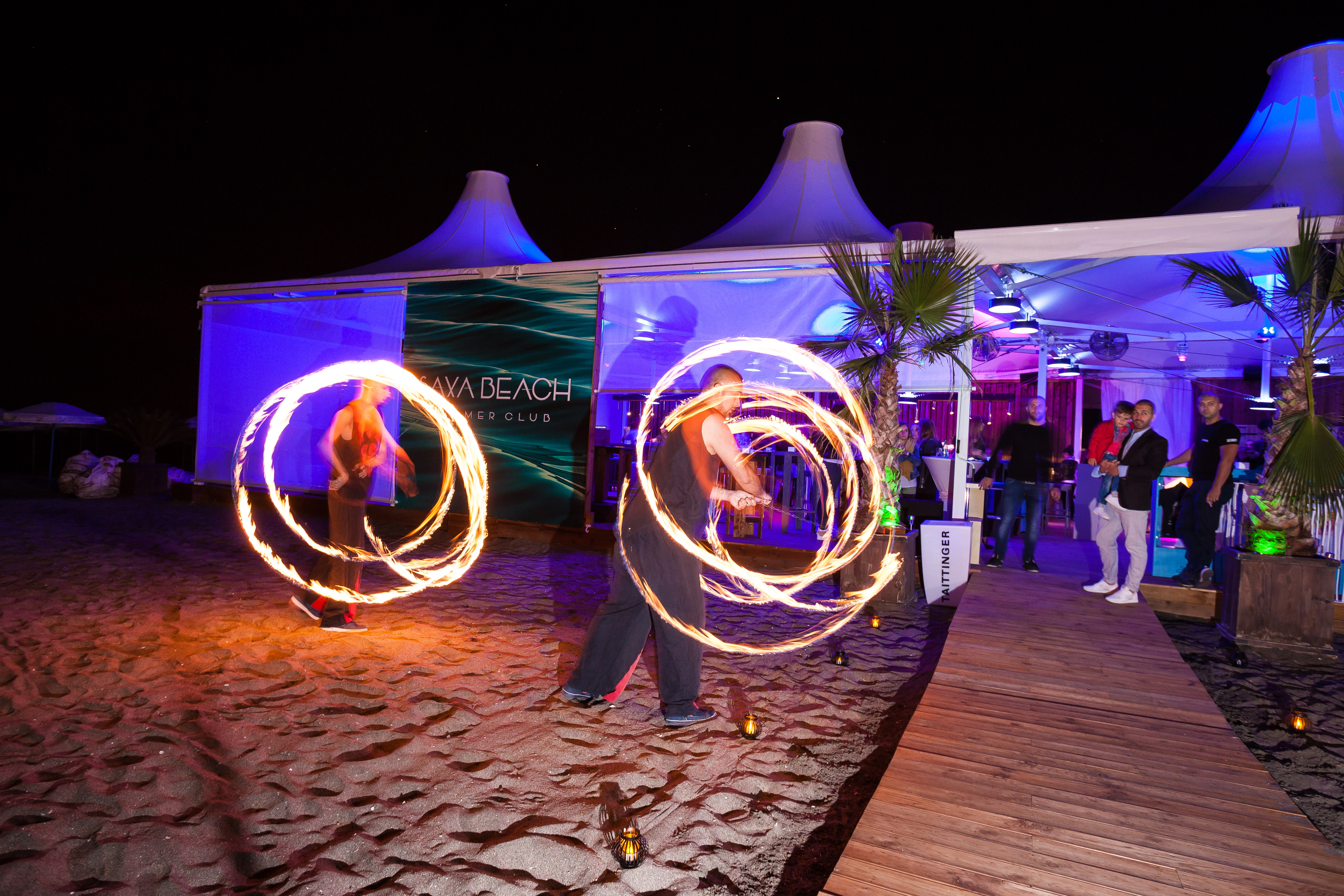 Щур купон на плажа всяка нощ! SAXA BEACH club е най-горещата парти дестинация в Бургас (СНИМКИ)