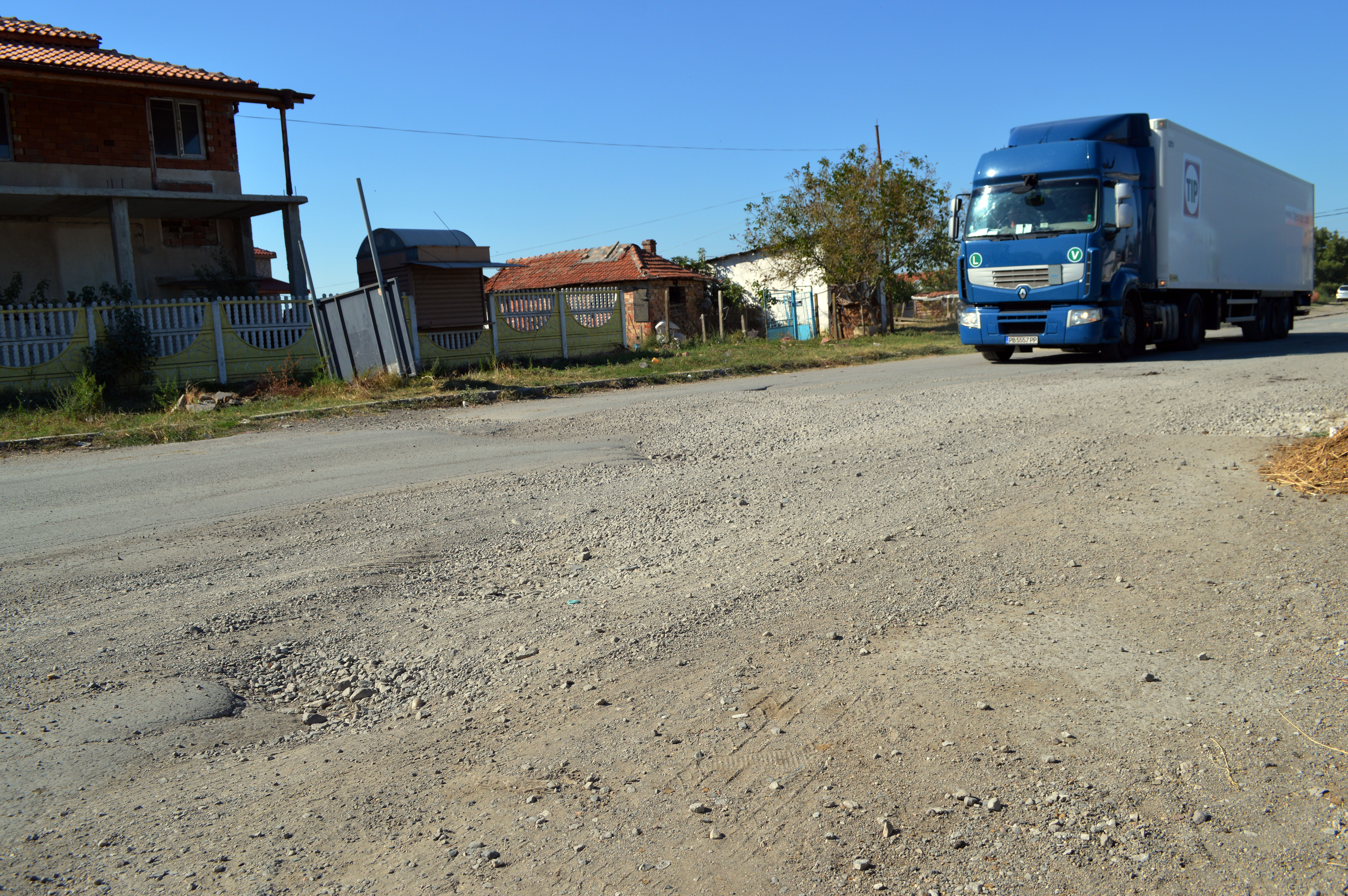 Жителите на Камено настояват държавата да оправи опасния околовръстен път