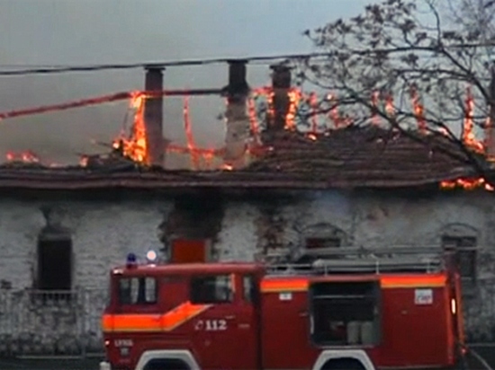 Изгоря къщата на 55-годишен бургазлия в карнобатско село