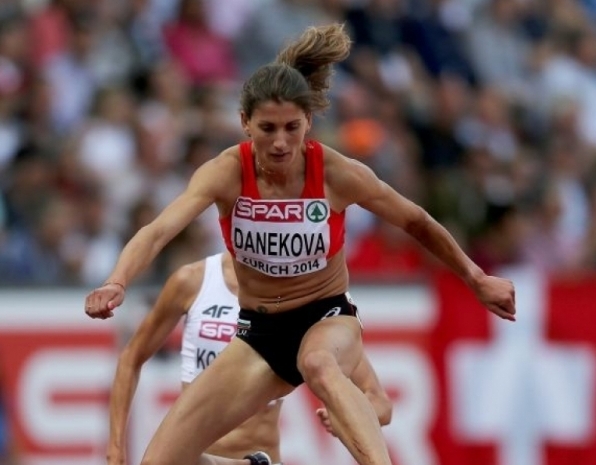Търсят спешен полет за хванатата с допинг бургаска лекоатлетка Сливия Дънекова