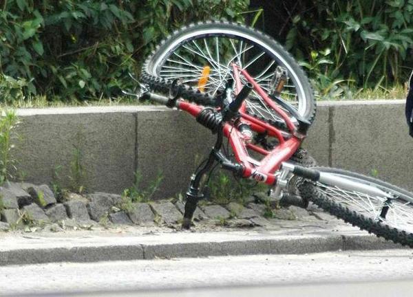 Трагедия! Бургазлийка с рено уби велосипедист край Лозенец