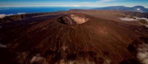 Впечатляващо: Един от най-опасните вулкани изригна (ВИДЕО)