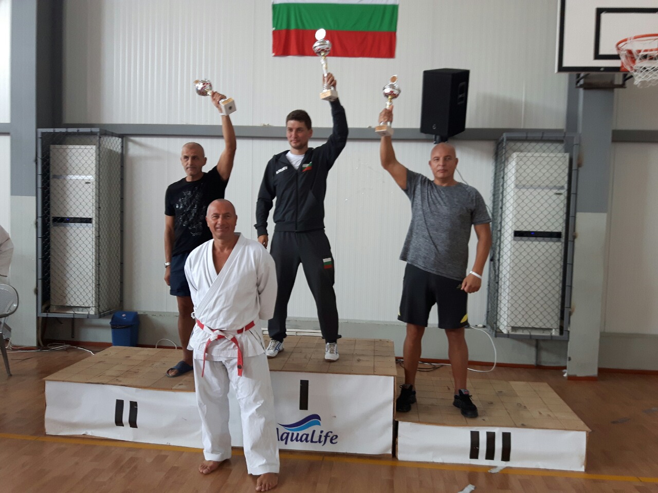 Гордост! Полицаи от Бургас разбиха конкуренцията на Републиканско първенство по карате
