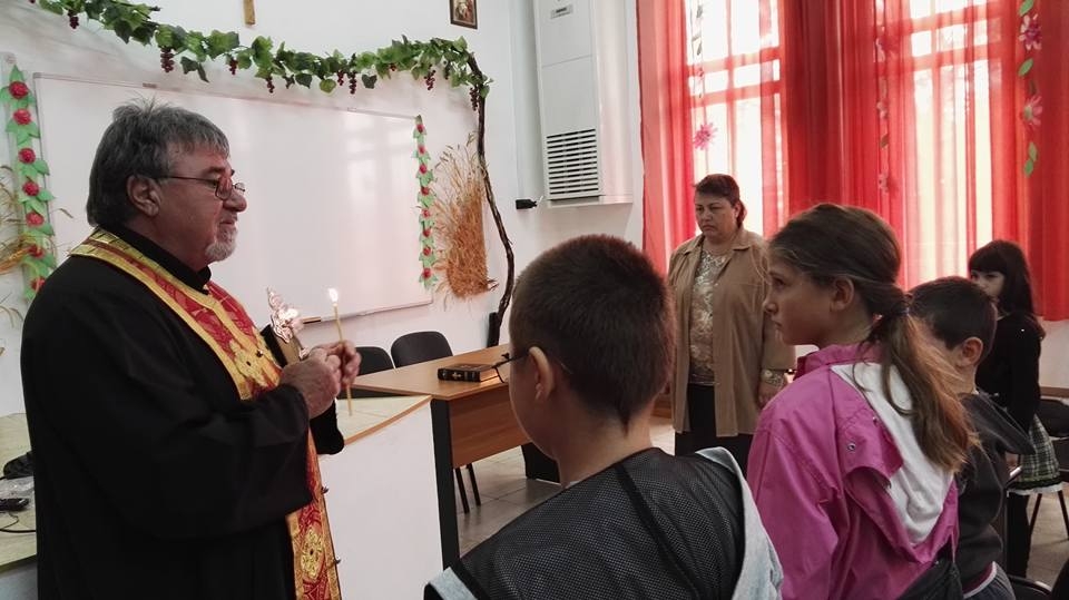 Добрият пример! В Бургас стартира обучение по православие