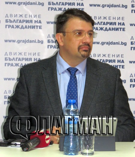 Настимир Ананиев в Бургас: Залитането на Цецка Цачева в ляво е притеснително