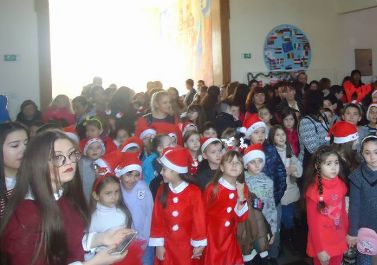 Ученици от Айтос събраха над 3000 лева за "Българската Коледа"