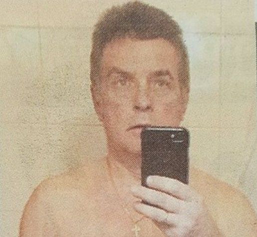 Прокуратурата разследва голи снимки на директора на СУ "Елисавета Багряна"