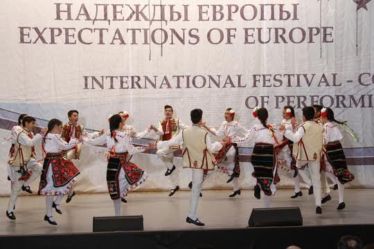 Детска фолклорна група от ООШИ - Несебър спечели второ място на фестивал в Сочи