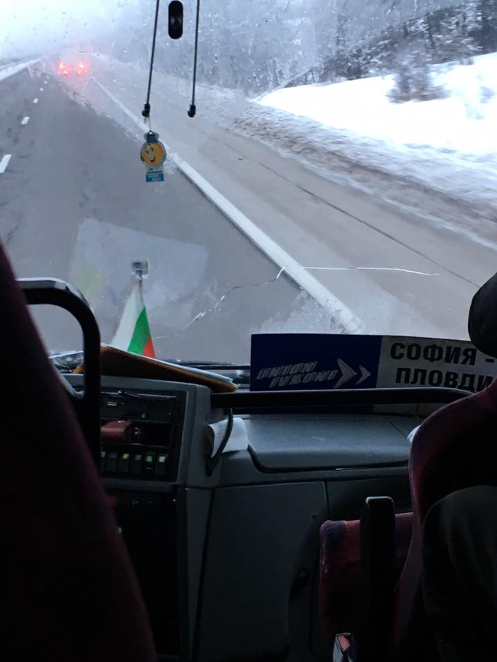 Уникално! Пътник плати горивото на автобуса, с който пътува от Бургас до София