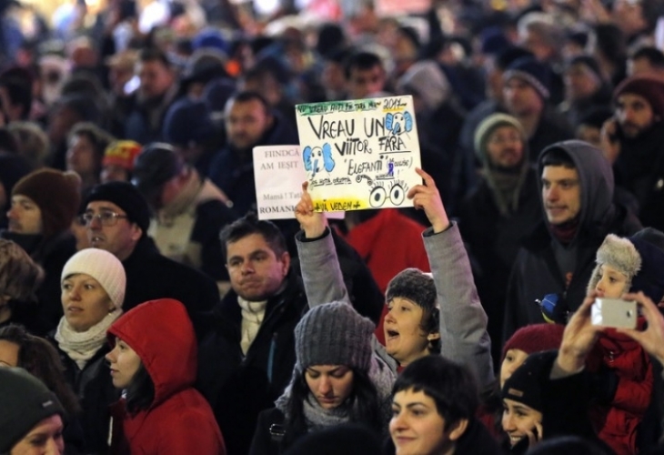 Над 200 хиляди излязоха днес на протест в цяла Румъния