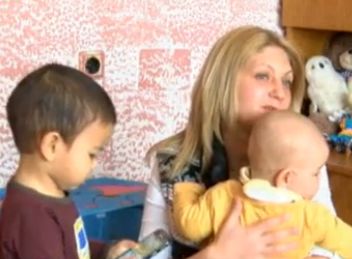 Българка стана приемна майка, след като победи тежко онкологично заболяване
