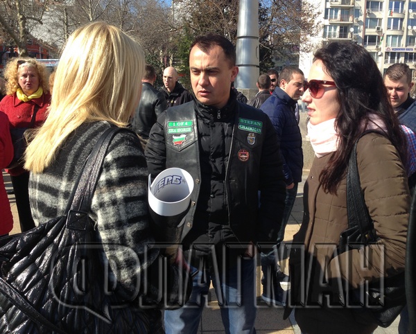 Кандидат-депутатите от ГЕРБ подкрепиха Михаил Цонков и колегите му на протеста в Бургас