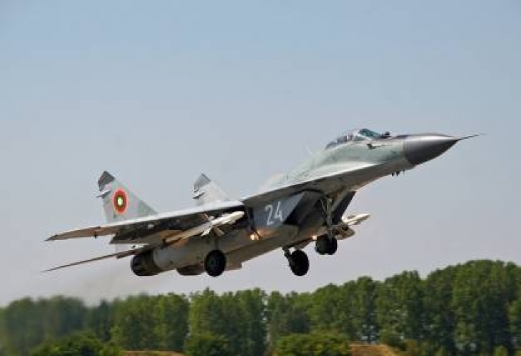 Предизборно! Русия праща МиГ-29 за Сърбия