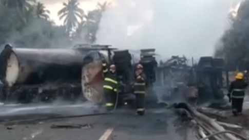 Трагедия: 24 души изгоряха при взрив на цистерна на магистрала