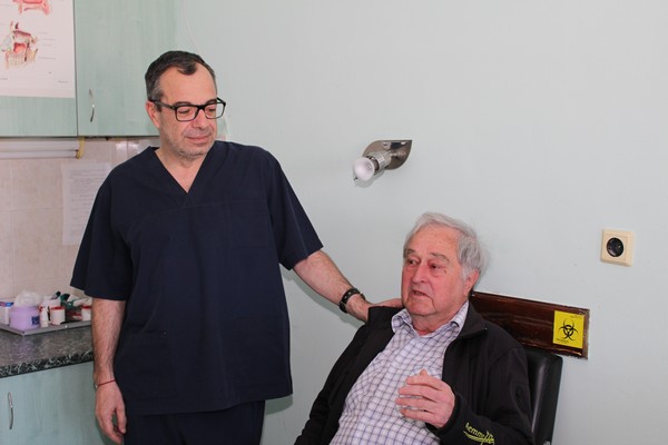 Възрастен мъж след иновативна операция: само в УМБАЛ-Бургас решиха моя проблем